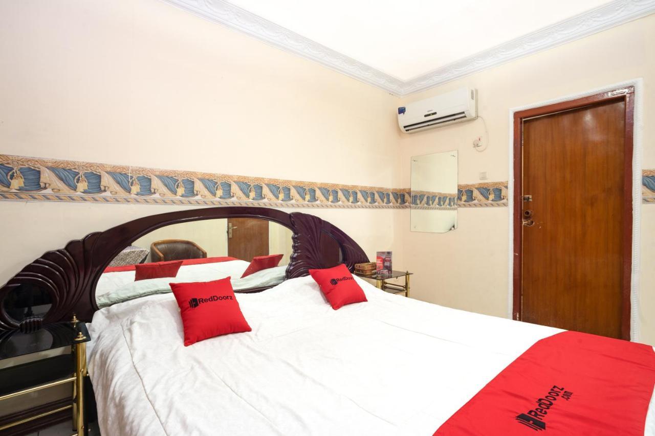 Reddoorz Near Rs Cikini Jakarta Buitenkant foto