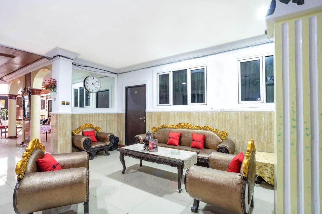Reddoorz Near Rs Cikini Jakarta Buitenkant foto