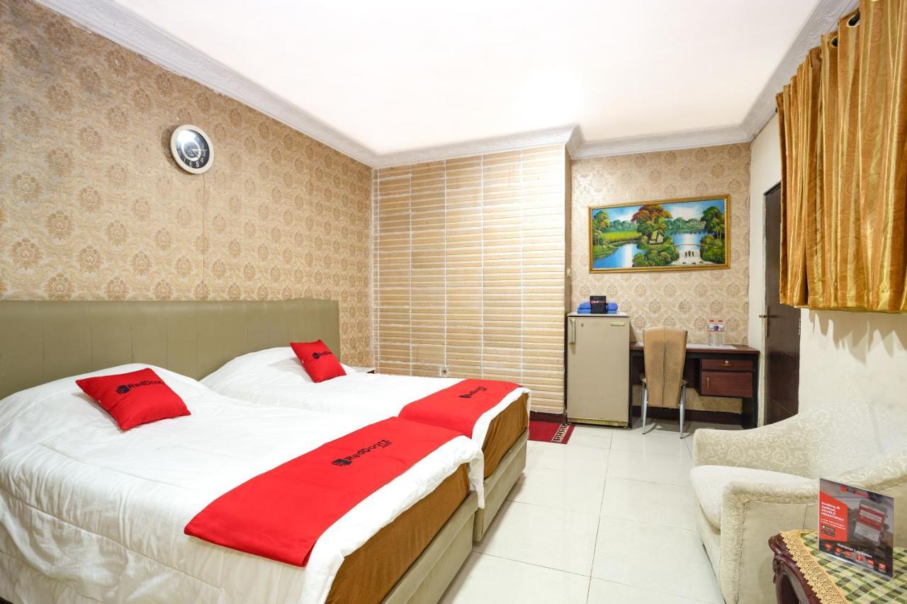 Reddoorz Near Rs Cikini Jakarta Buitenkant foto
