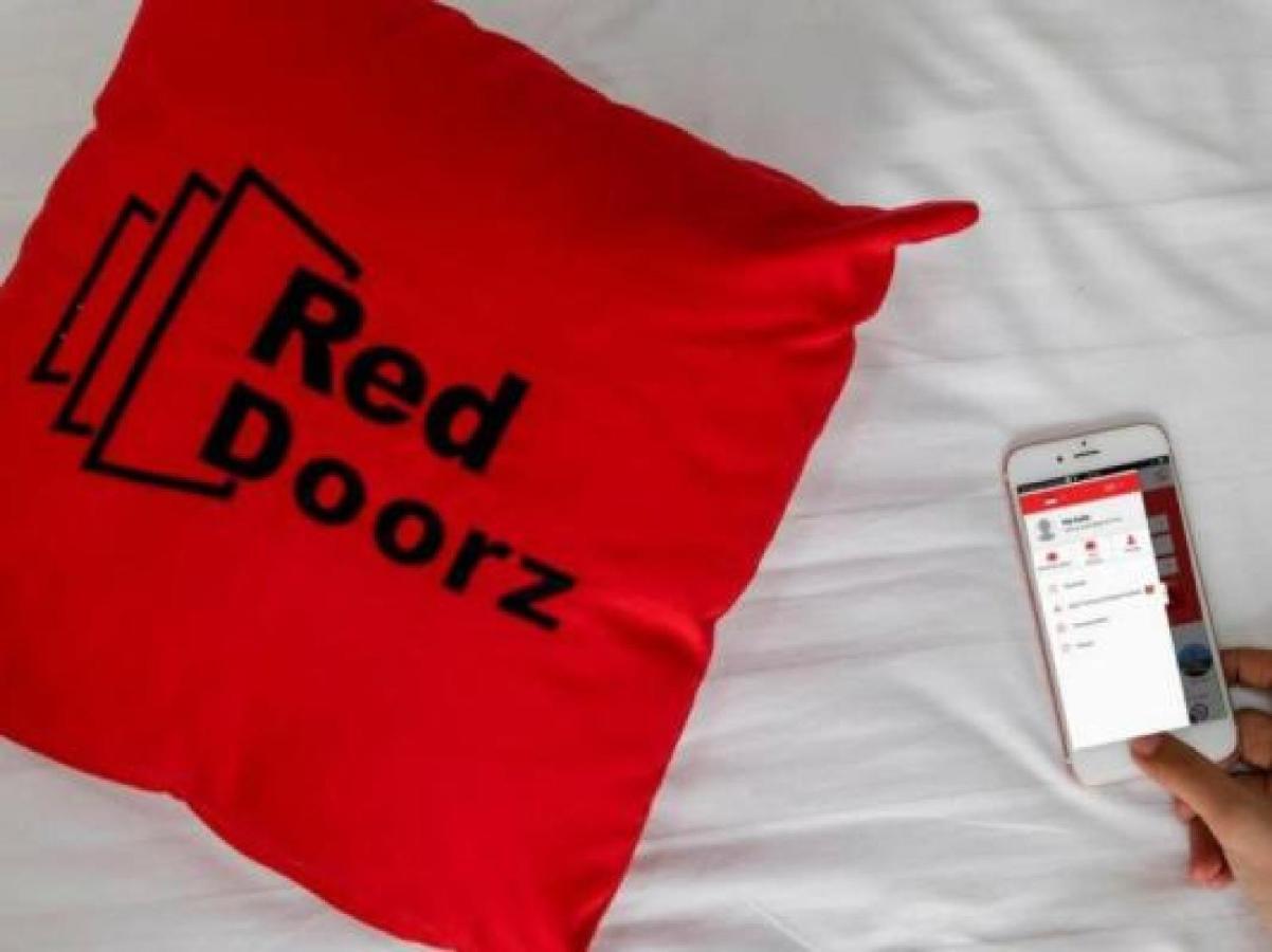 Reddoorz Near Rs Cikini Jakarta Buitenkant foto